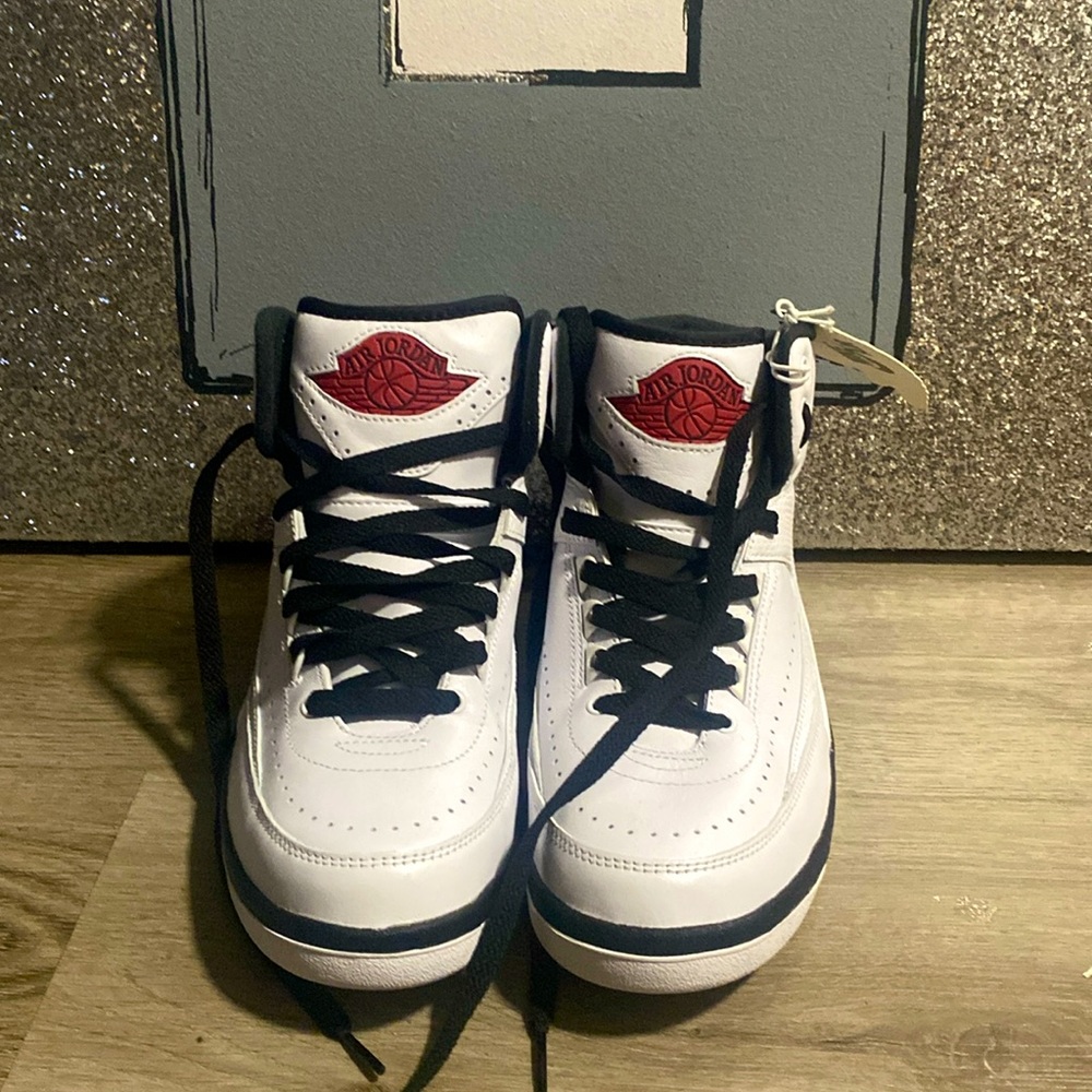 Air Jordan 2 Retro, Men’s size 7